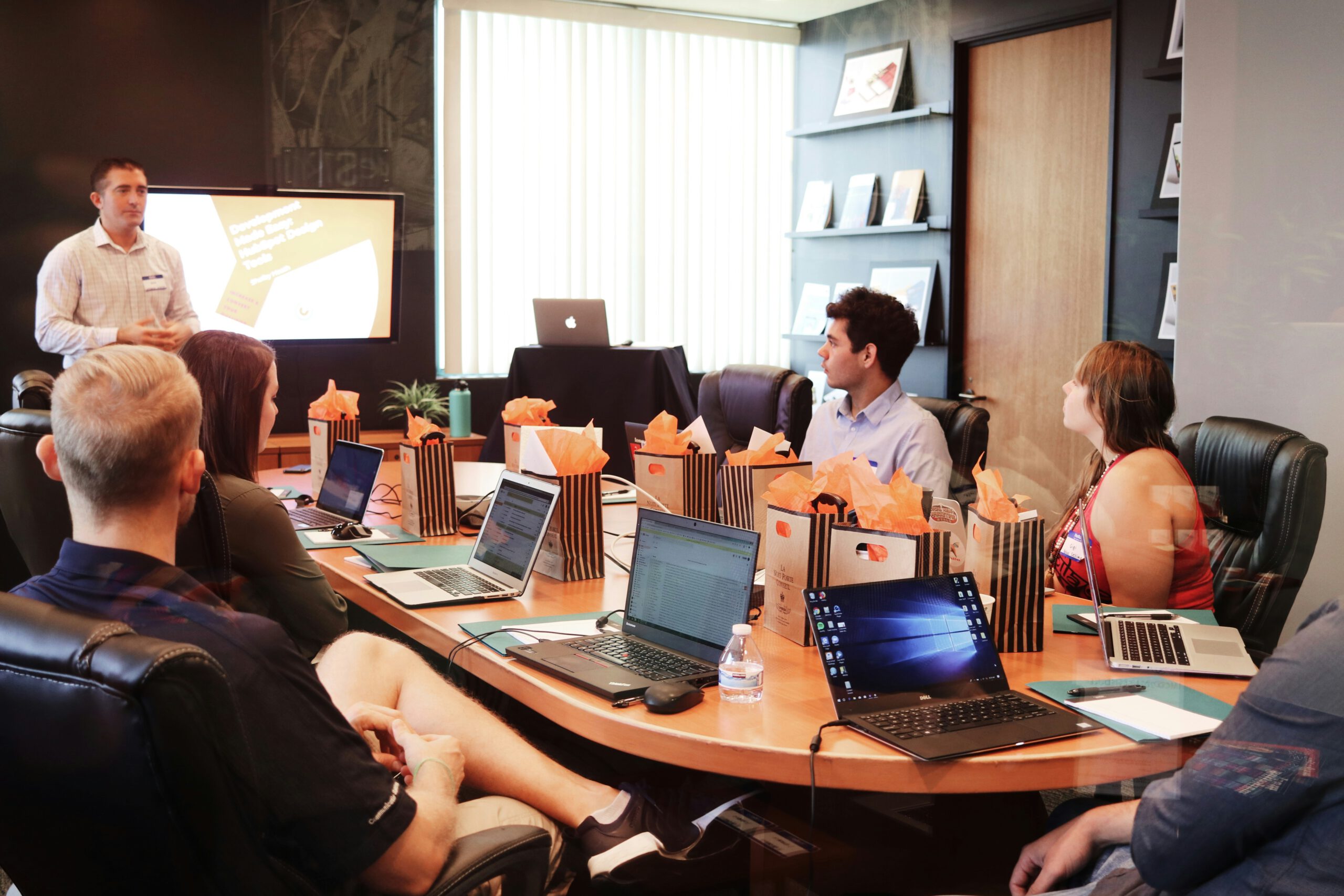 Feedbackronde met het team na website laten maken Den Haag